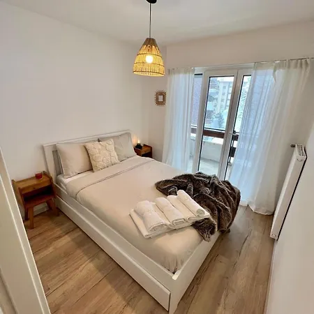 Alpine Cozy Nest - La Planchette Apartment